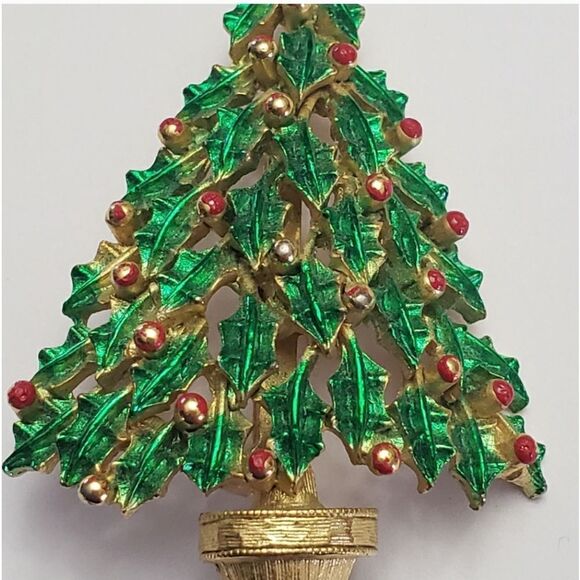 VINTAGE JJ JONETTE SIGNED Holly Leaf Christmas Tree Brooch Pin Collectible - Picture 2 of 8